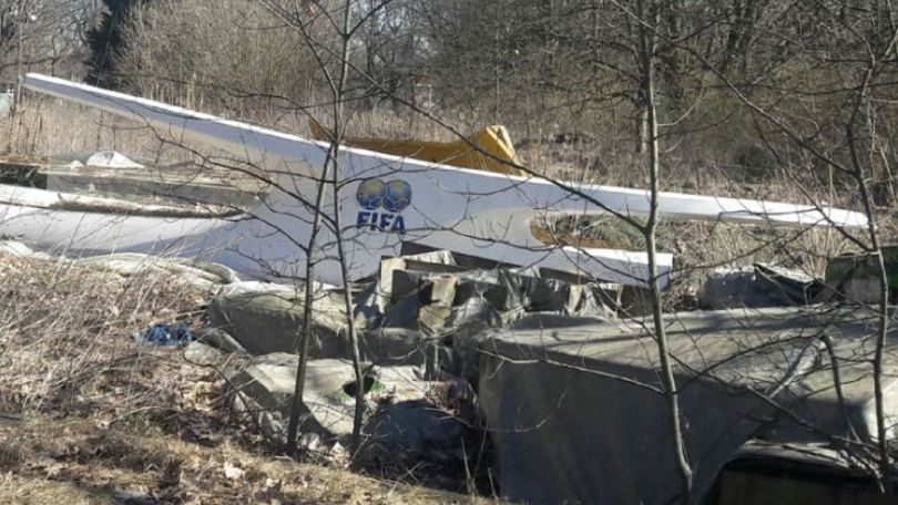 Il podio mondiale 2006 nella spazzatura