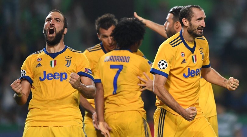 Higuain salva la Juve