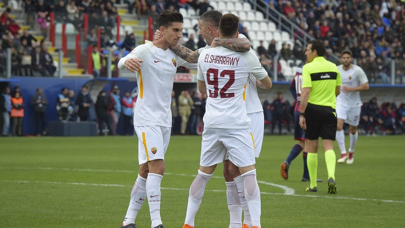 El Shaarawy e Nainggolan, la Roma passa a Crotone