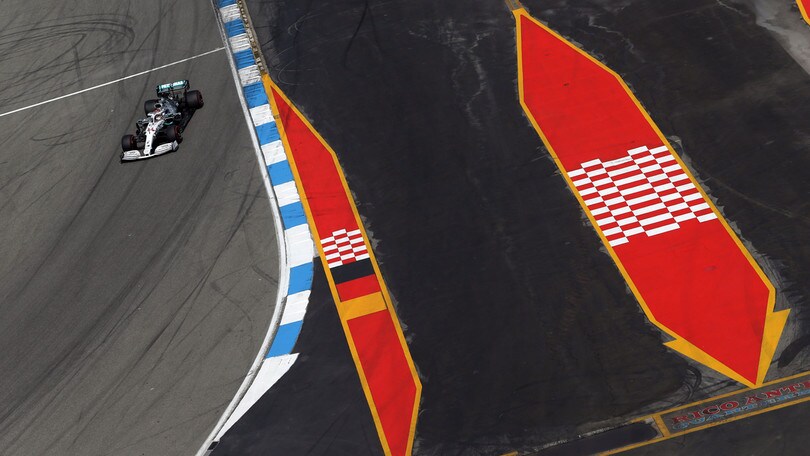 F1 Germania: la pole di Hamilton e i problemi tecnici Ferrari