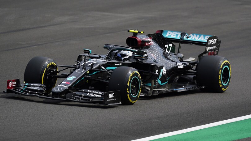 F1, Gp 70° Anniversario: Bottas in pole, Hulkenberg in seconda fila