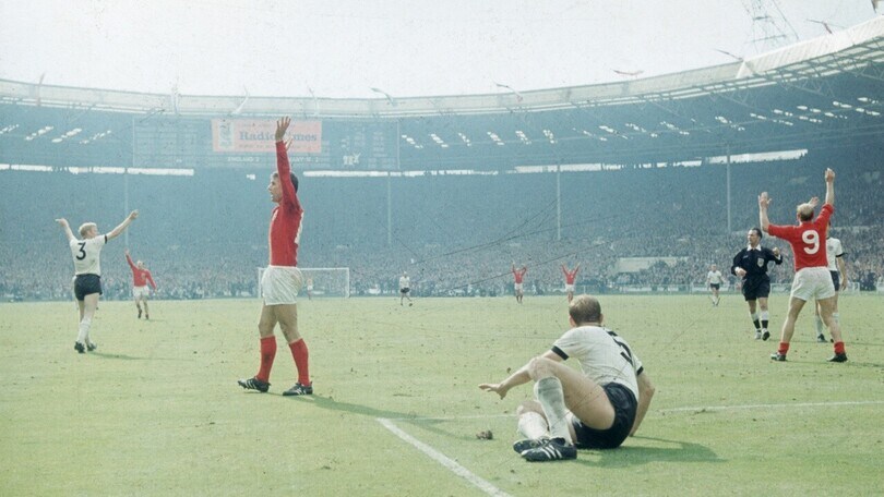 Sir Geoff Hurst, il gol fantasma nel destino