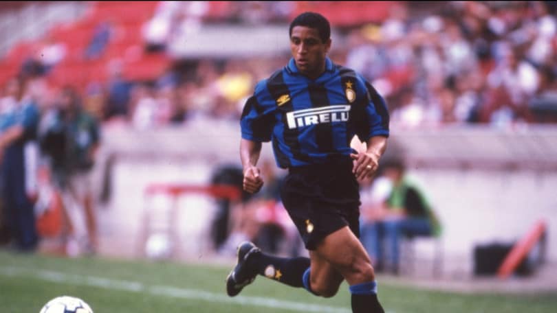 Roberto Carlos, il terzino dalle punizioni galattiche