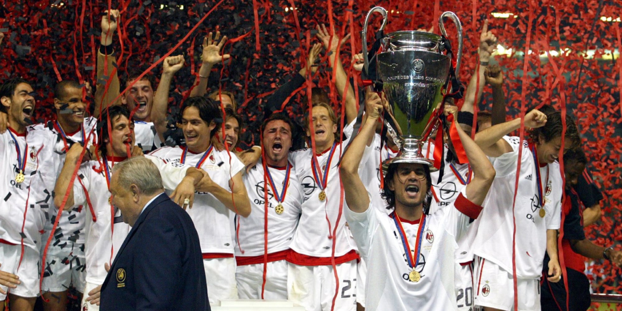 Juve-Milan 2-3, quando Maldini alzò la Champions League al cielo di Manchester