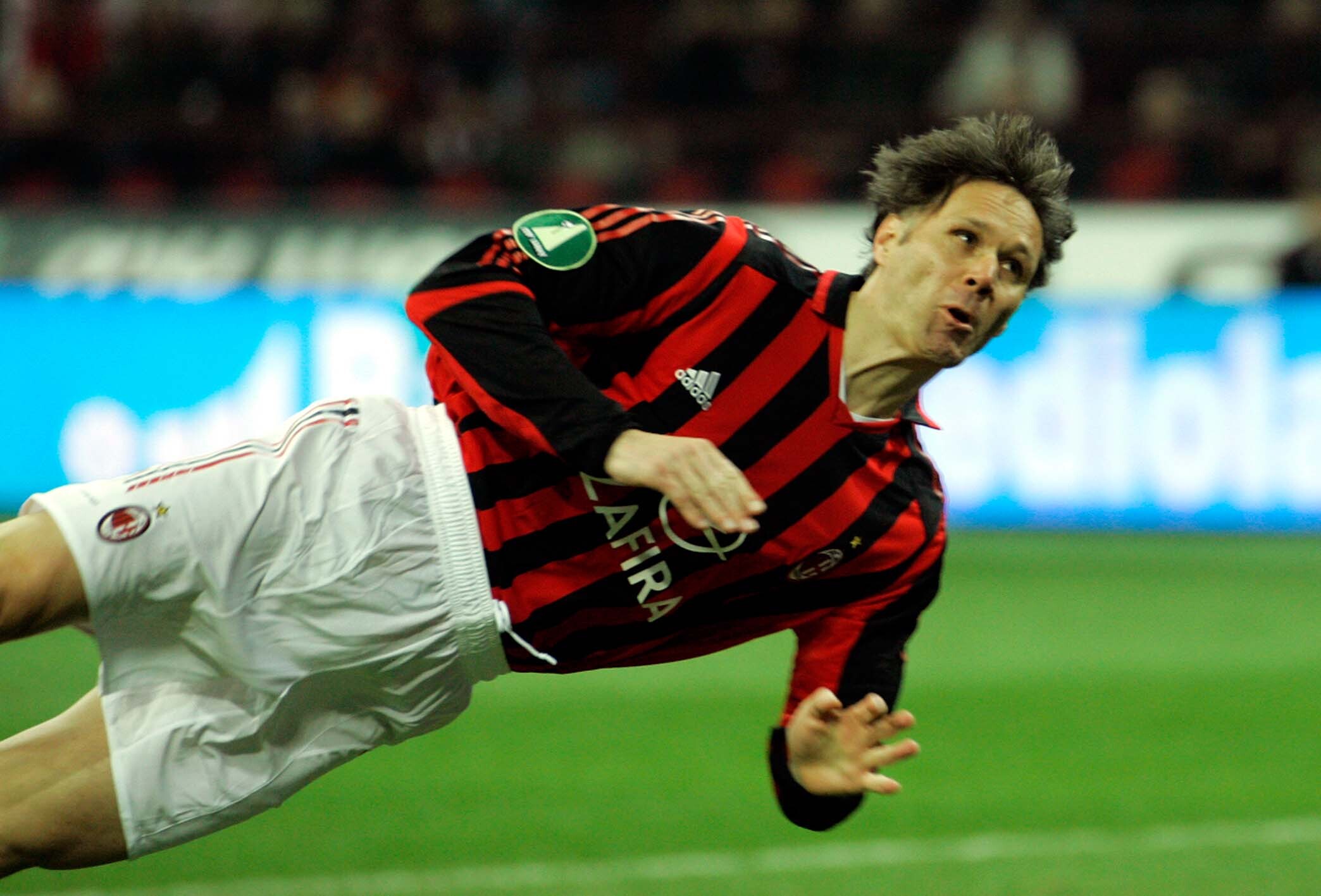 Marco Van Basten, il Leonardo da Vinci del calcio