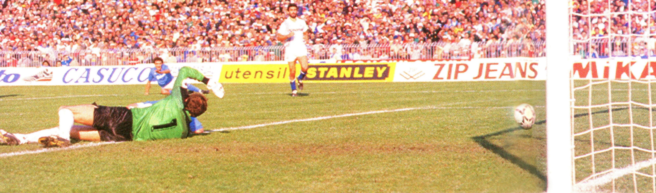 Quando Maradona fece un gol di testa