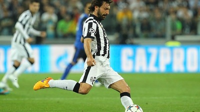 Juve, Pirlo vola a New York: stile anche nel saluto