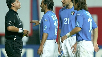 #SlidingDoors, Vieri stende la Corea. Totti verso il Pallone d'Oro