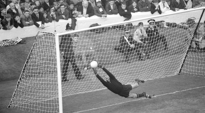 Bandiere al vento / Lev Jascin