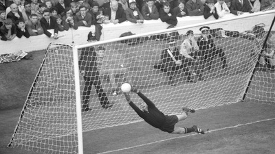 Bandiere al vento / Lev Jascin