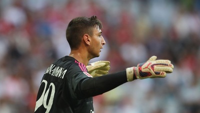 Donnarumma, spazio al nuovo salvatore della patria