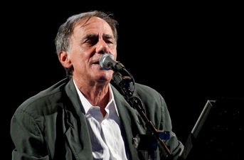 Vecchioni e le luci spente del Barbera