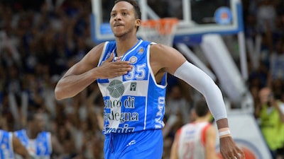 Kadji in piedi (Guerin Basket)