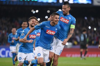 Il Napoli va ko ma esce fra gli applausi
