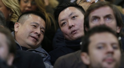 L'Italia che abbraccia i cinesi