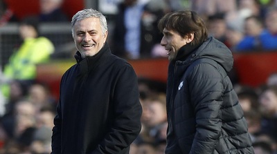 Mourinho sorride a Conte