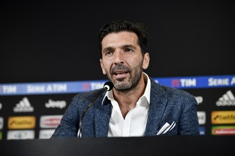 Buffon e i dirigenti da Juventus