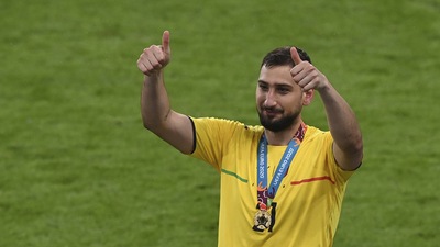 Donnarumma sulla strada di Jascin