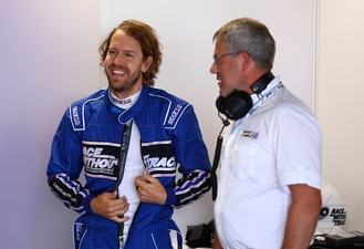 Sebastian Vettel in pista con la Williams FW14B