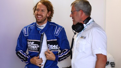 Sebastian Vettel in pista con la Williams FW14B