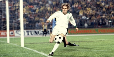 Simonsen, da Vejle al Pallone d'Oro vinto col Gladbach fino al Barça