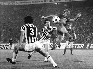 Ajax-Juve, il canto del cigno del calcio totale