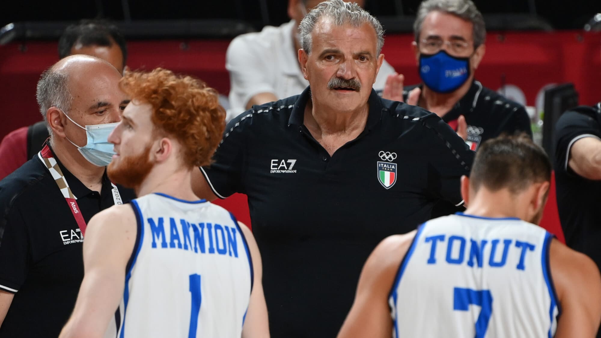 Il freddo addio a Sacchetti