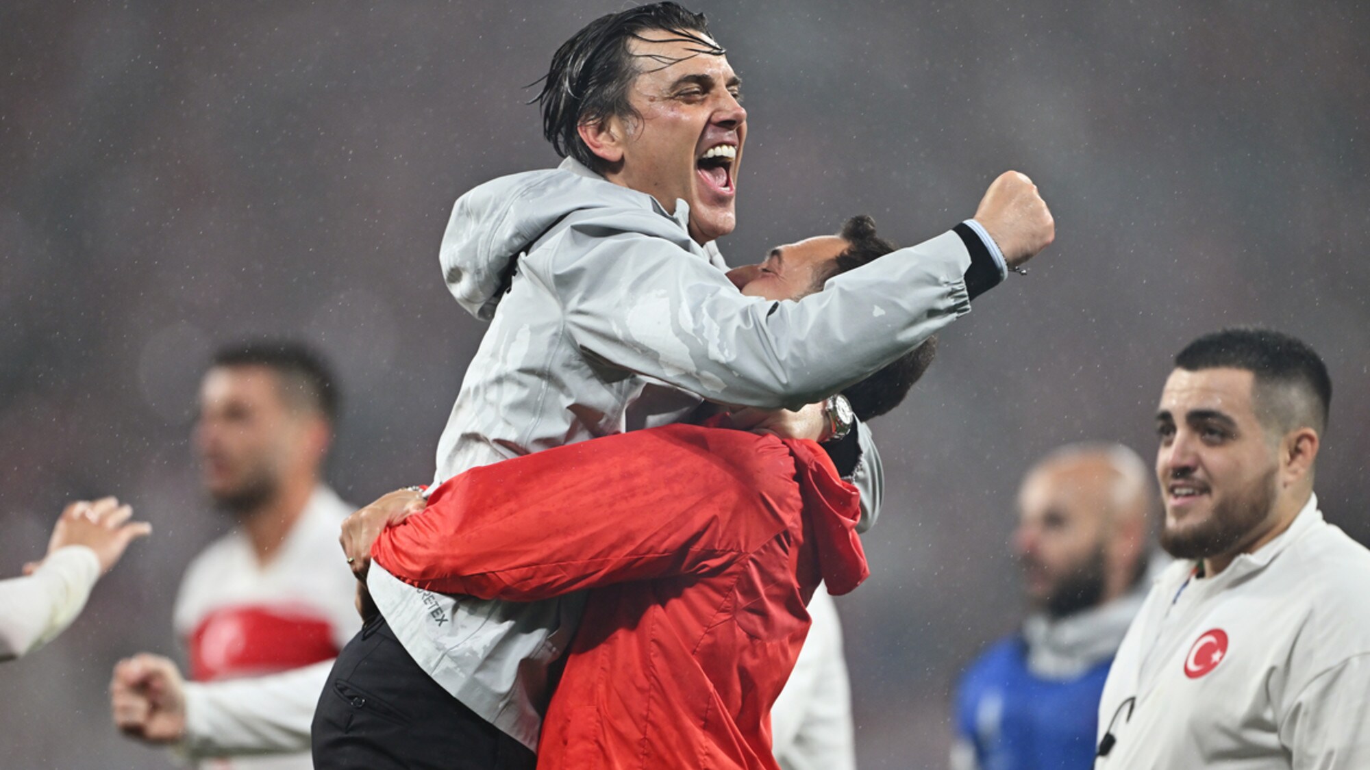 Montella in attacco