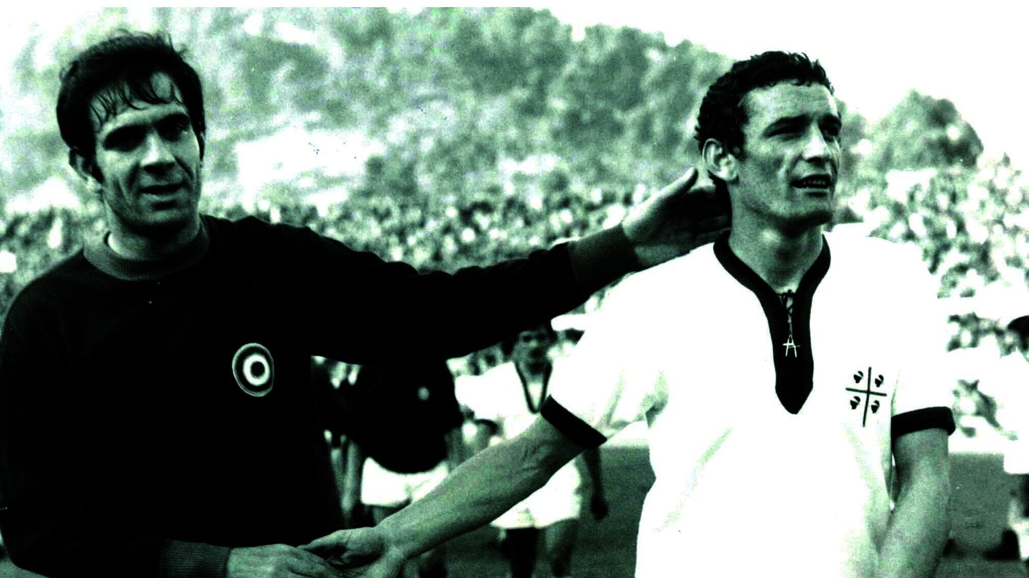 La maglia ritirata di Gigi Riva (e la storia di quando stava per passare alla Roma)