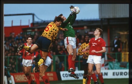 Tony Adams, una carriera in difesa