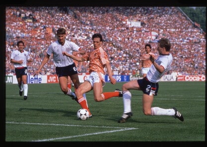 Tony Adams, una carriera in difesa