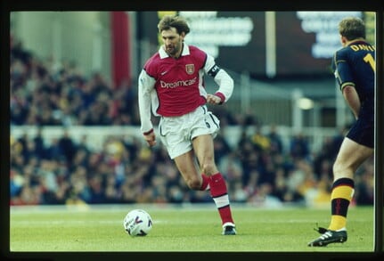 Tony Adams, una carriera in difesa