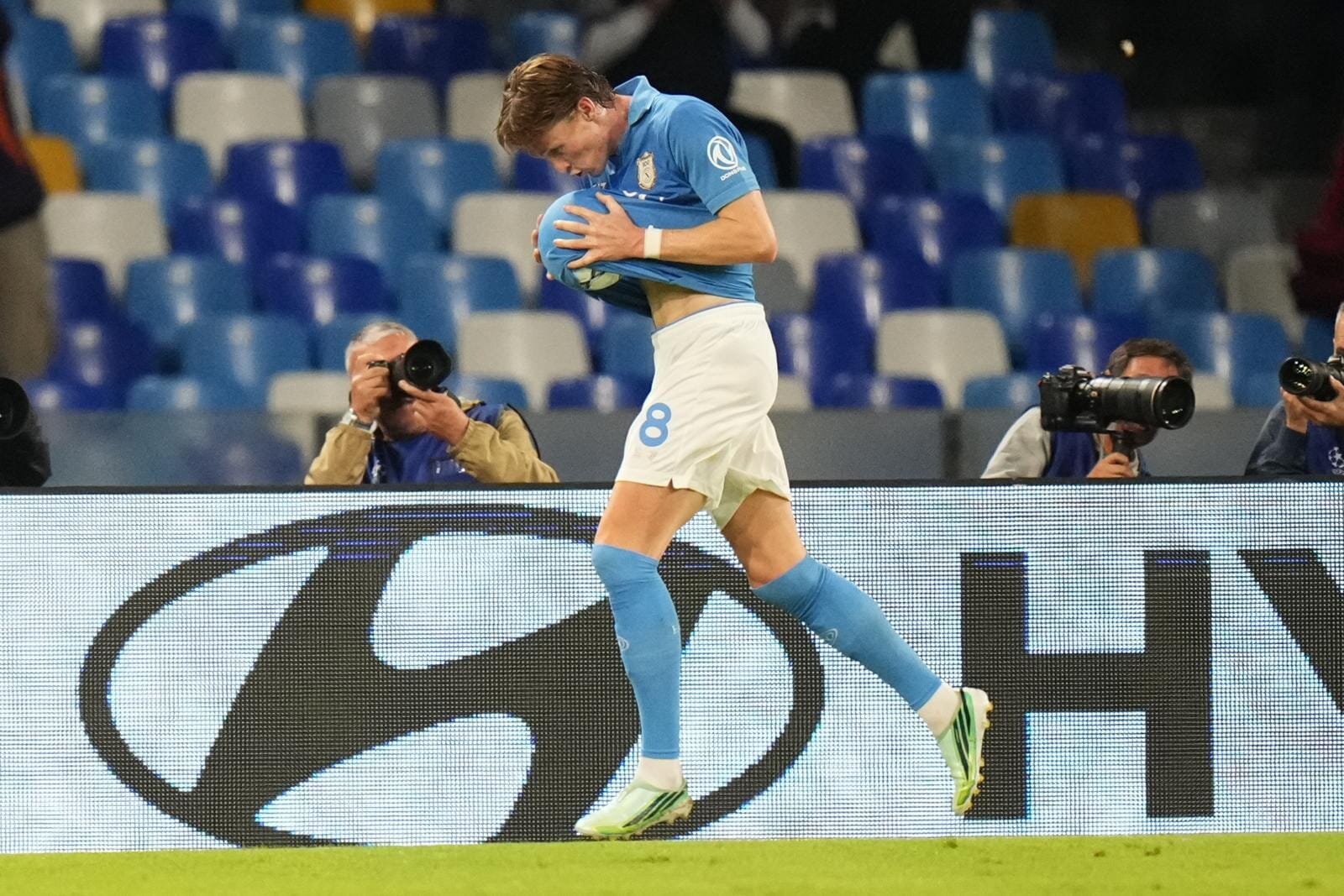 La notte Champions di Napoli e Roma