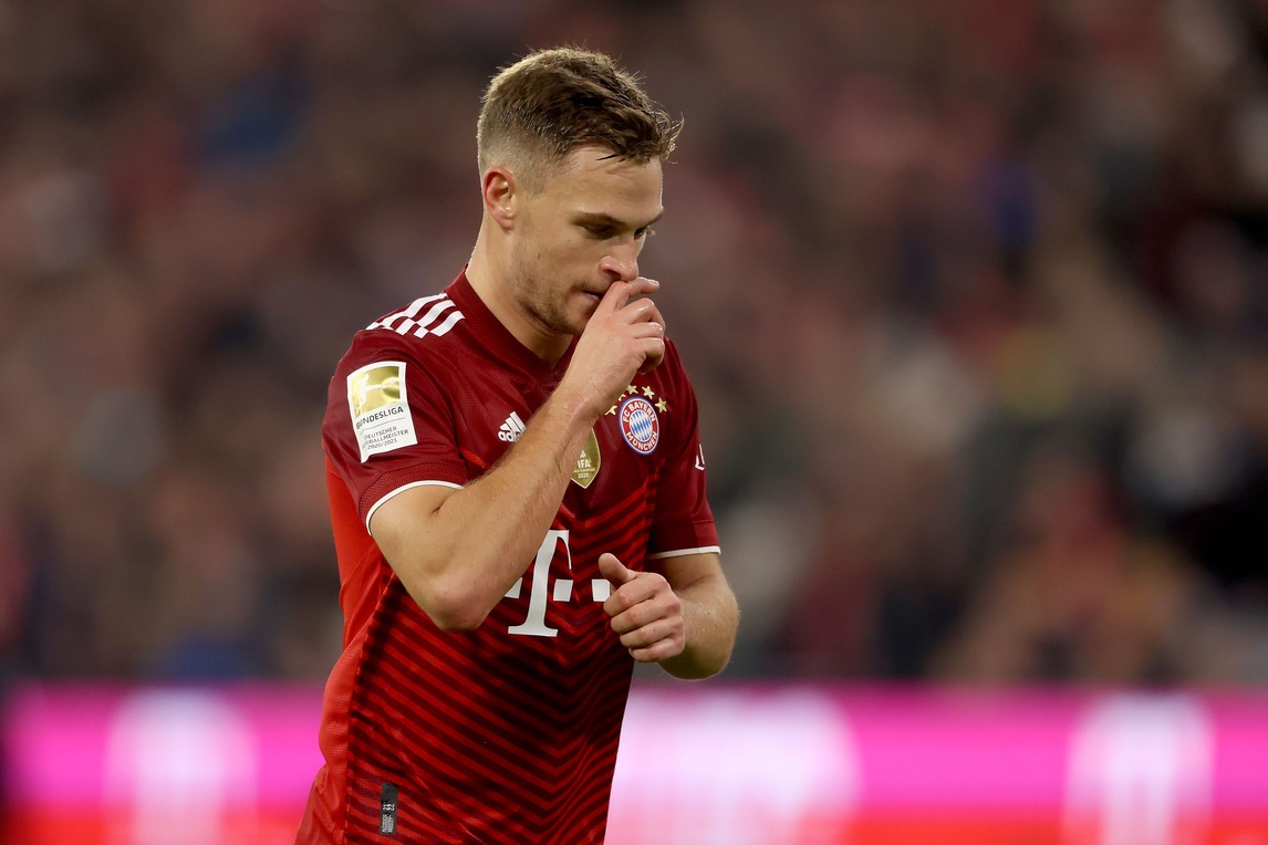 Kimmich, no-vax e positivo: il Bayern gli presenta il conto