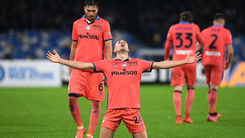 L'Atalanta vince anche al "Maradona" . Il film del campionato FOTO