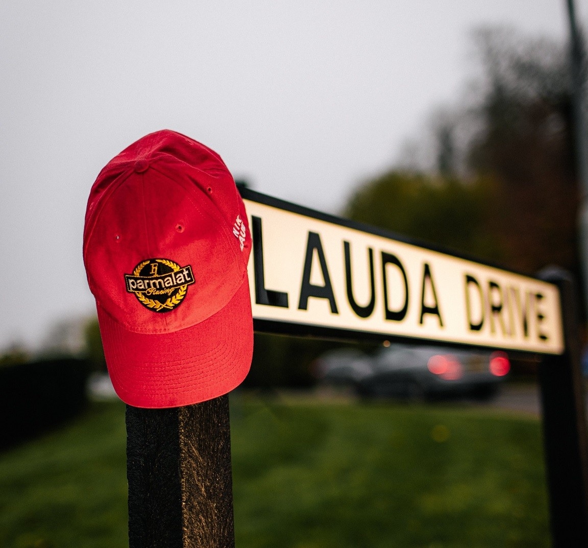 Mercedes e l’omaggio a Niki Lauda