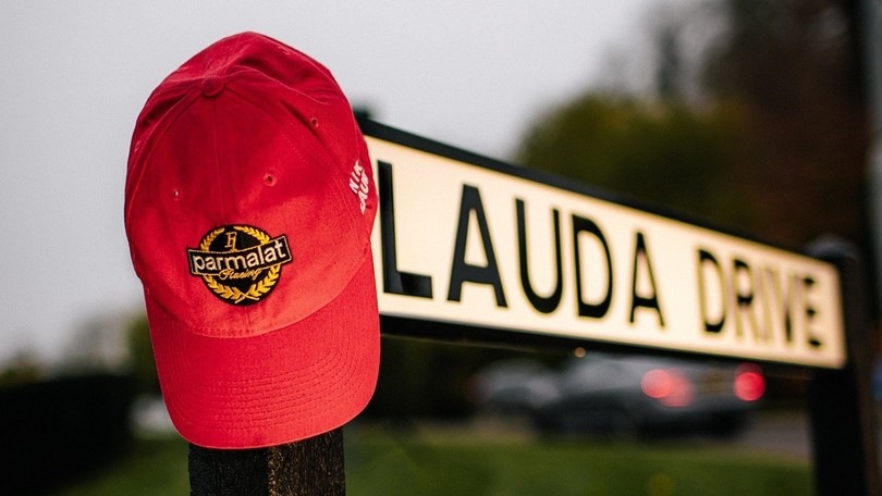 Mercedes e l’omaggio a Niki Lauda