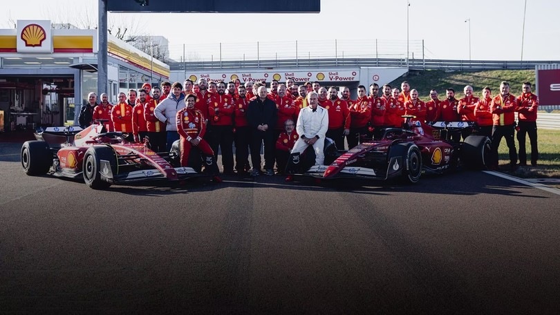 Ferrari e il saluto alla famiglia Sainz