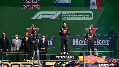 F1 Città del Messico: la vittoria di Verstappen e la tenacia di Hamilton