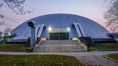 Palazzetti contro autobus