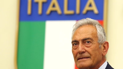 L'Italia con i poteri forti