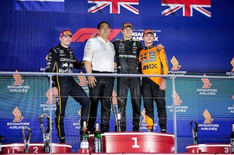 F1 Singapore: vince Russell, McLaren conquista il titolo costruttori