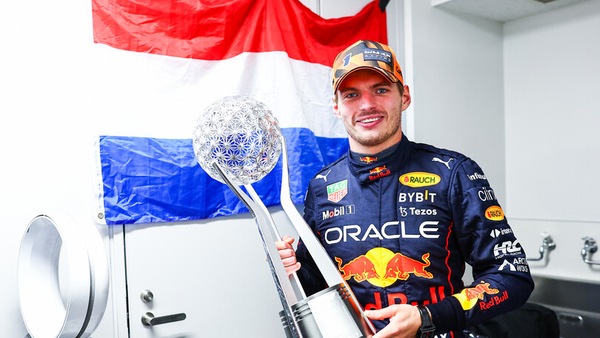 Verstappen, primi due titoli in sequenza: ci sono riusciti solamente in 8